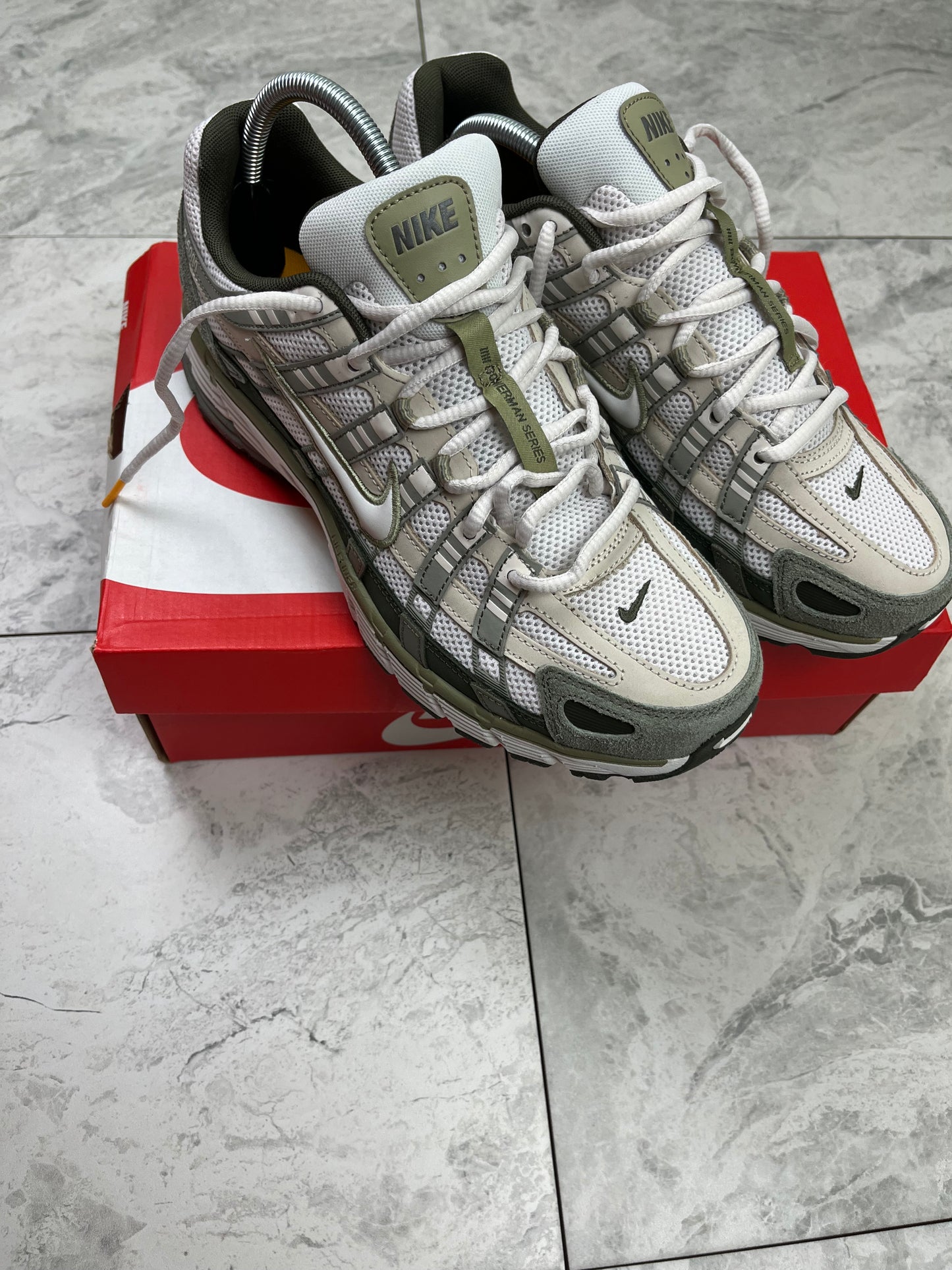 Nike P6000- Cargo Khaki