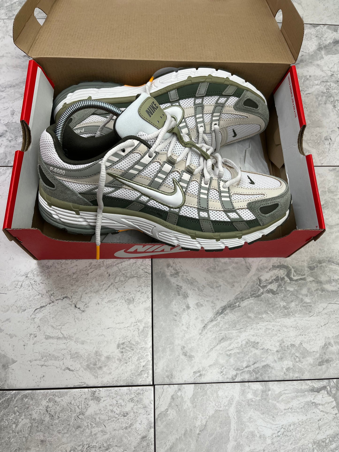 Nike P6000- Cargo Khaki
