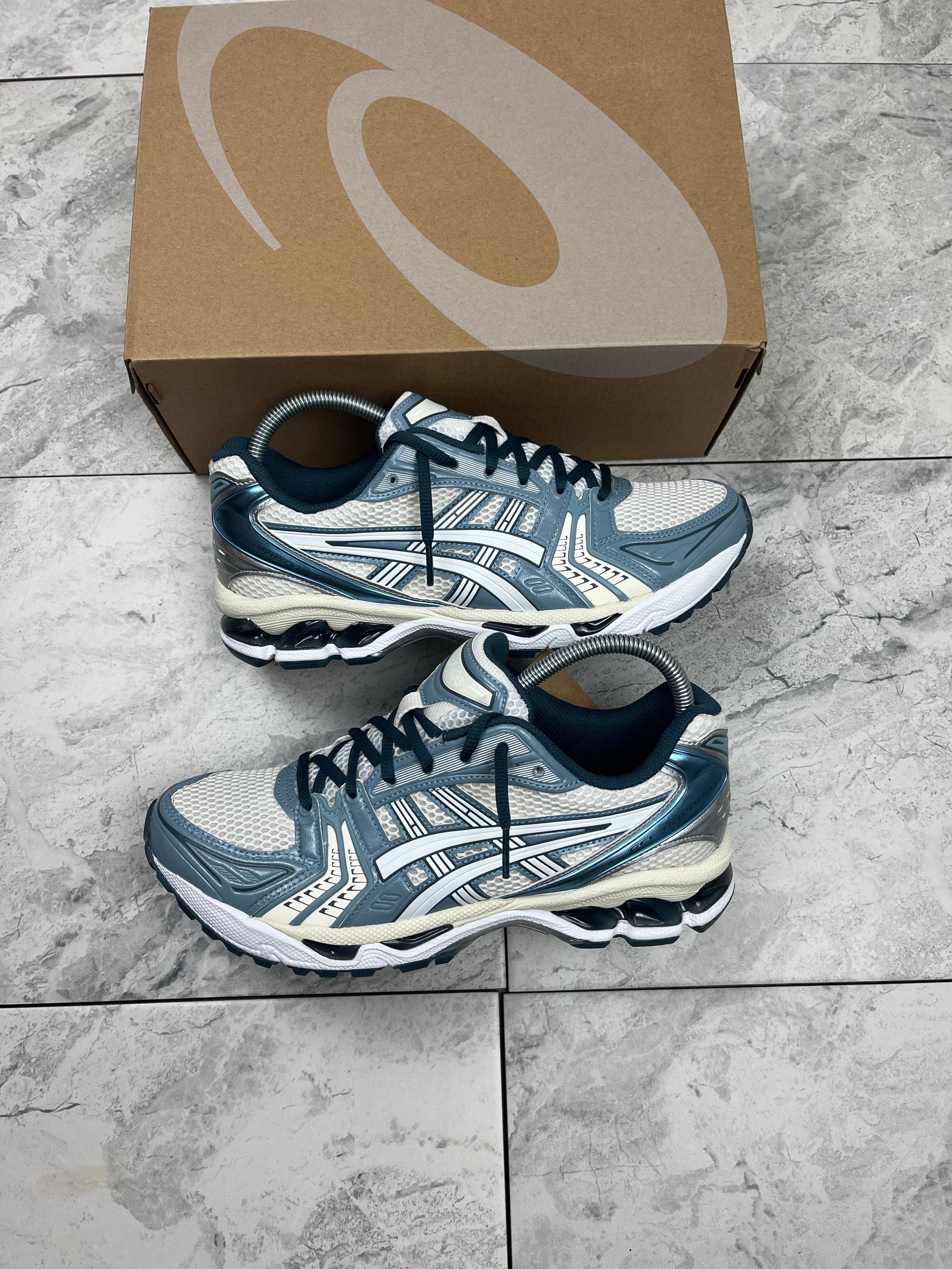ASICS gel kayano 14 - Cream/Raw indigo