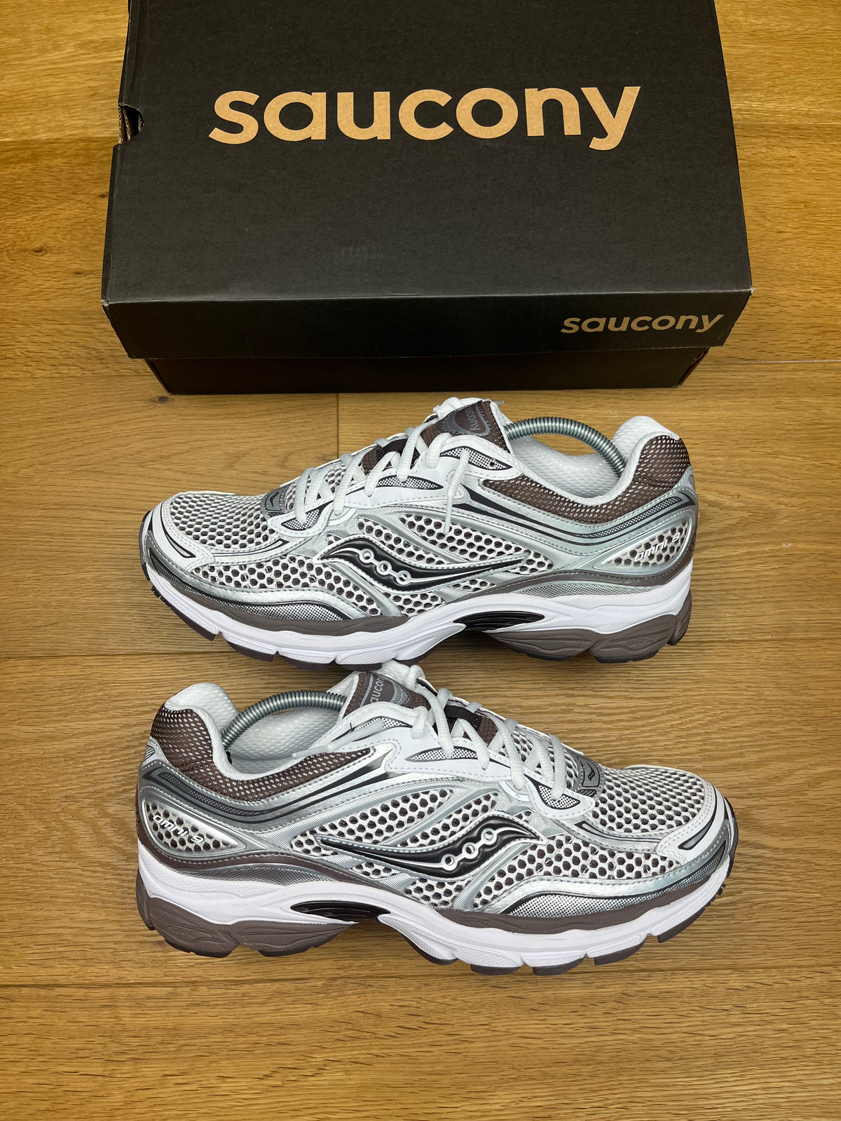 Saucony progrid omni 9 - White/Brown