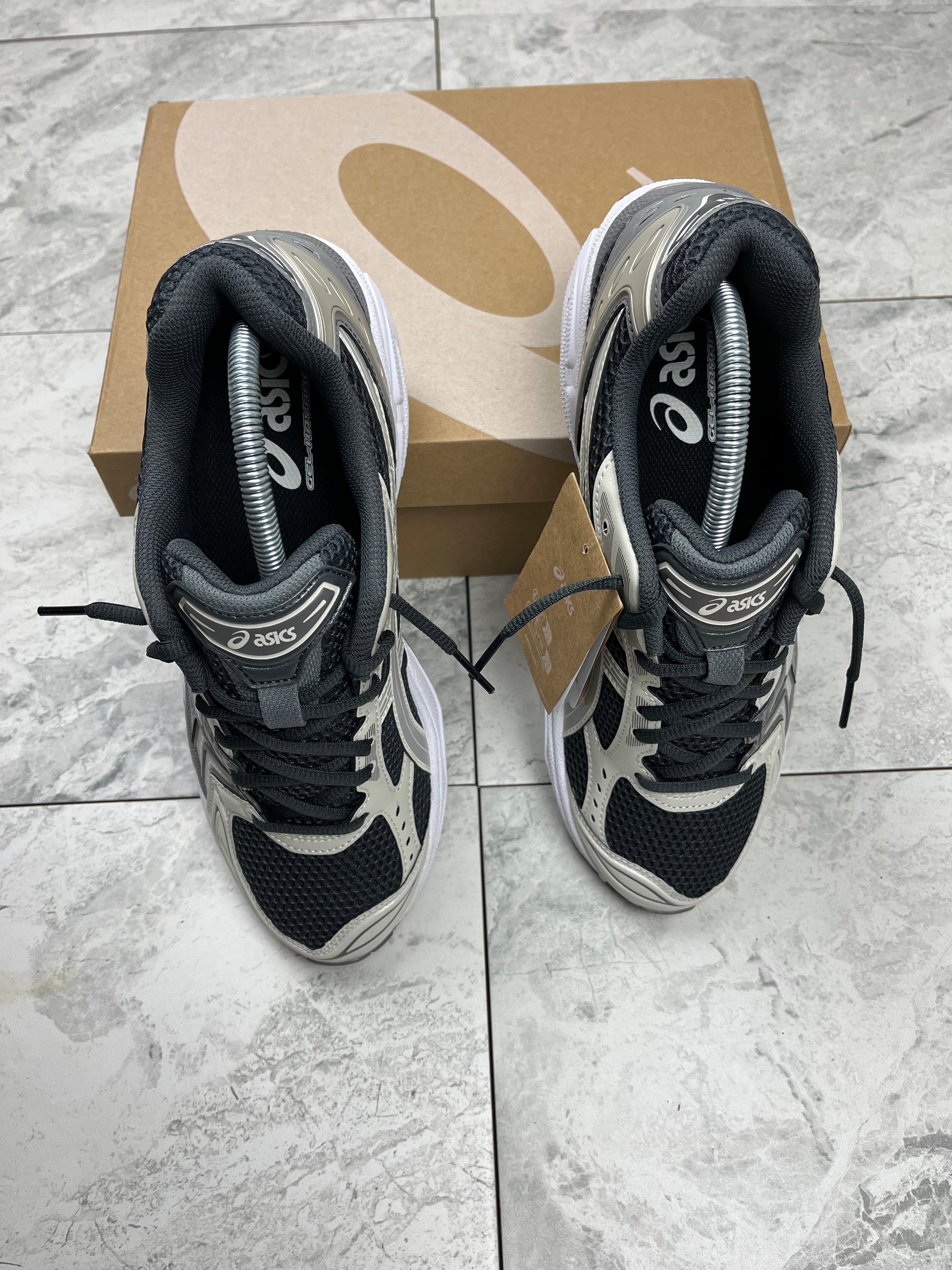 ASICS gel kayano 14 - Obsidian/Cement grey