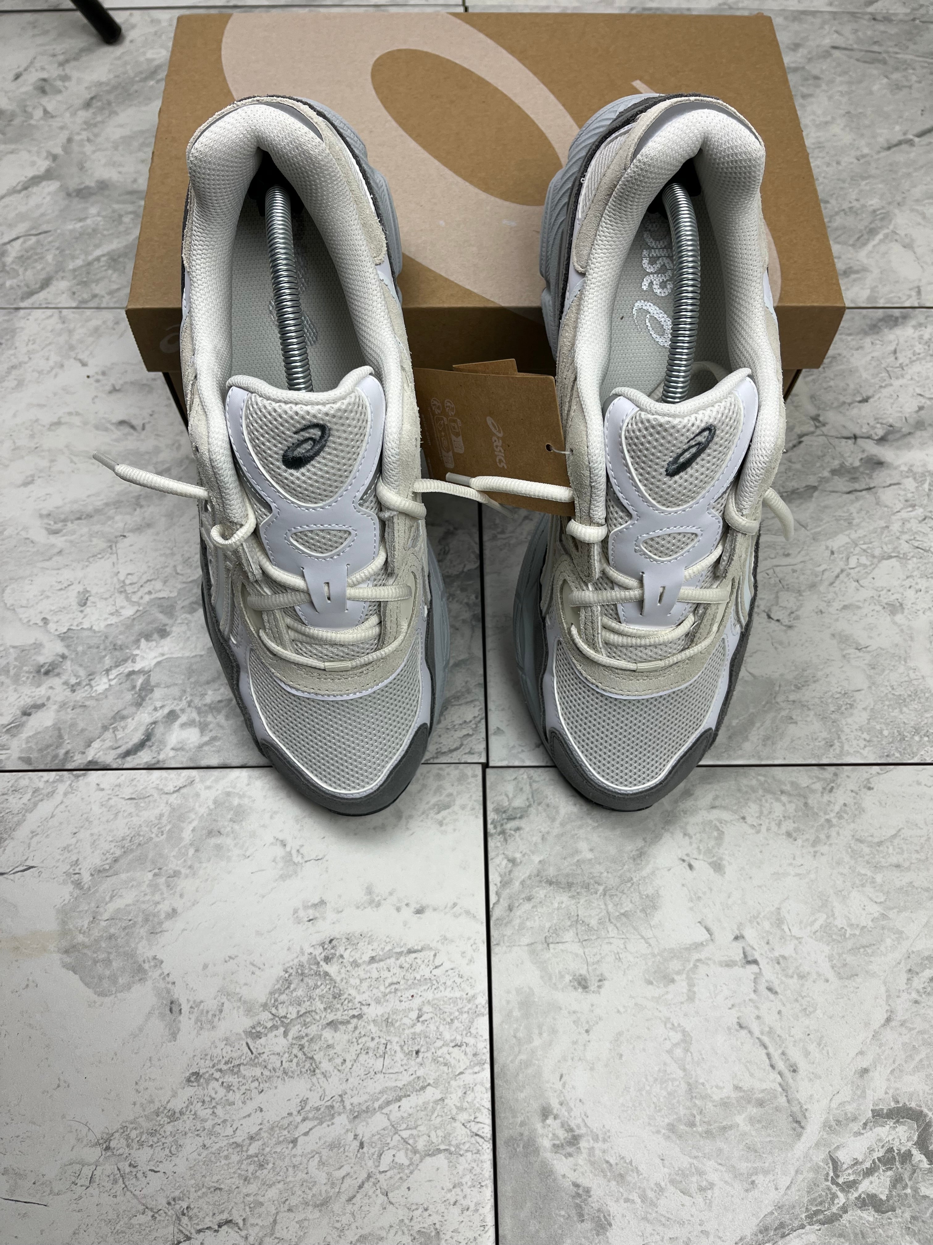 ASICS gel nyc Cream/White