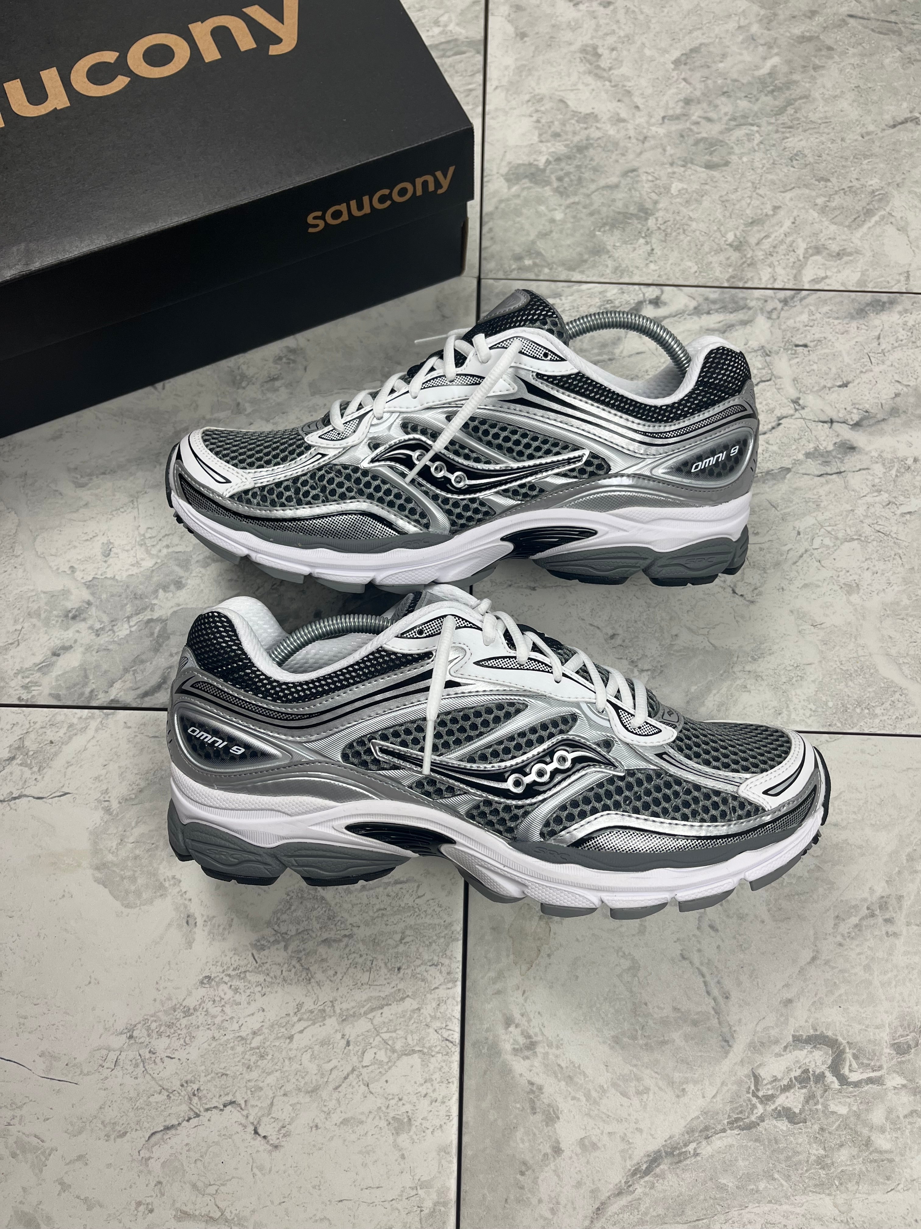 Saucony progrid omni 9 - Silver/Grey