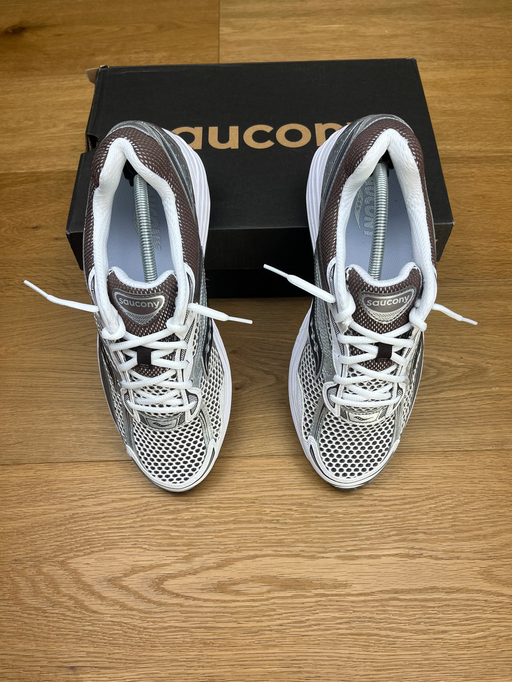Saucony progrid omni 9 - White/Brown