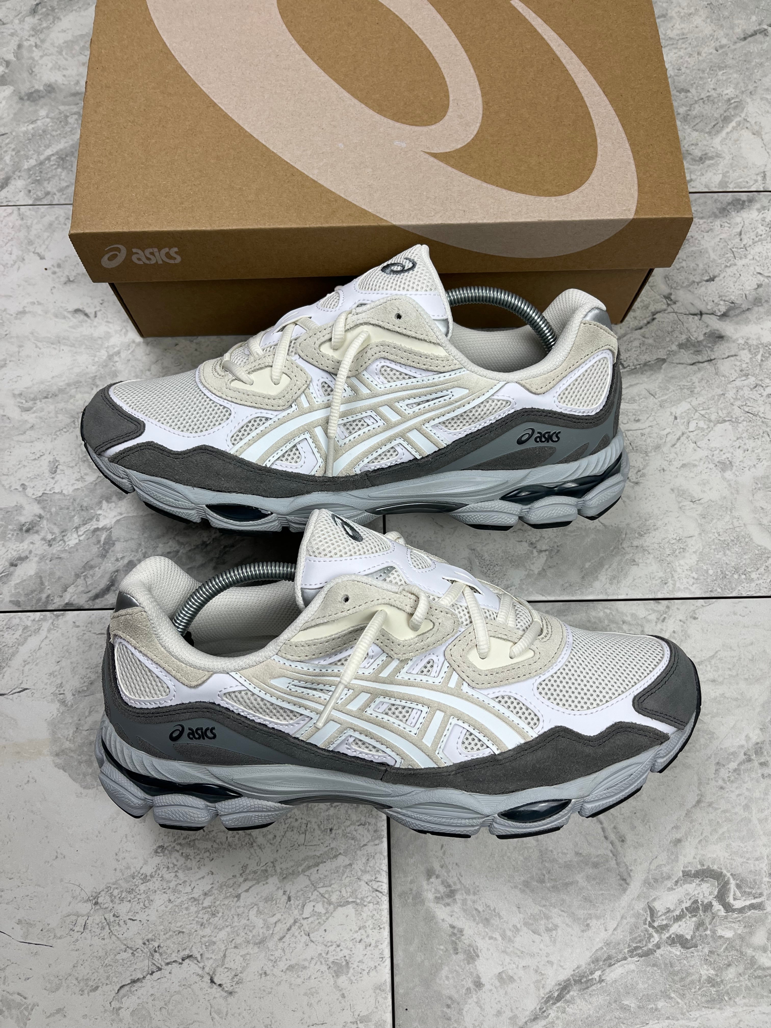 ASICS gel nyc Cream/White