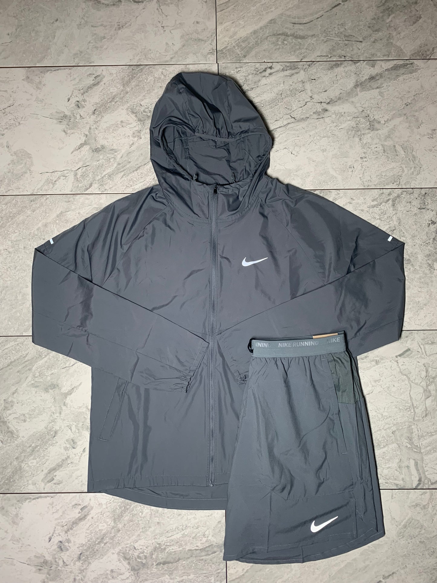 Nike repel windbreaker set