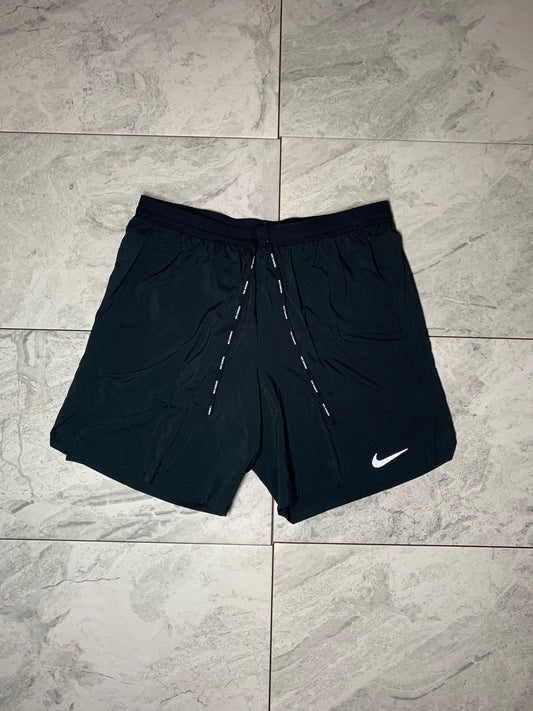 Nike flex stride shorts 7”