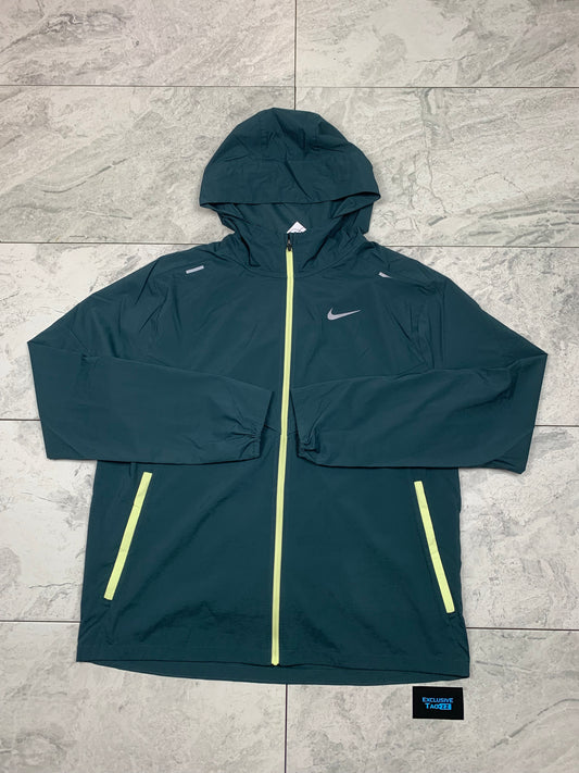 Nike UV windbreaker jungle green