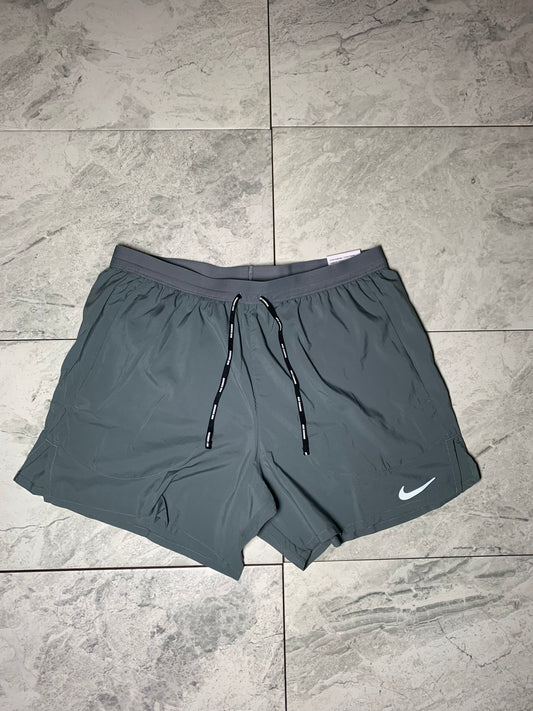 Nike flex stride shorts 5”