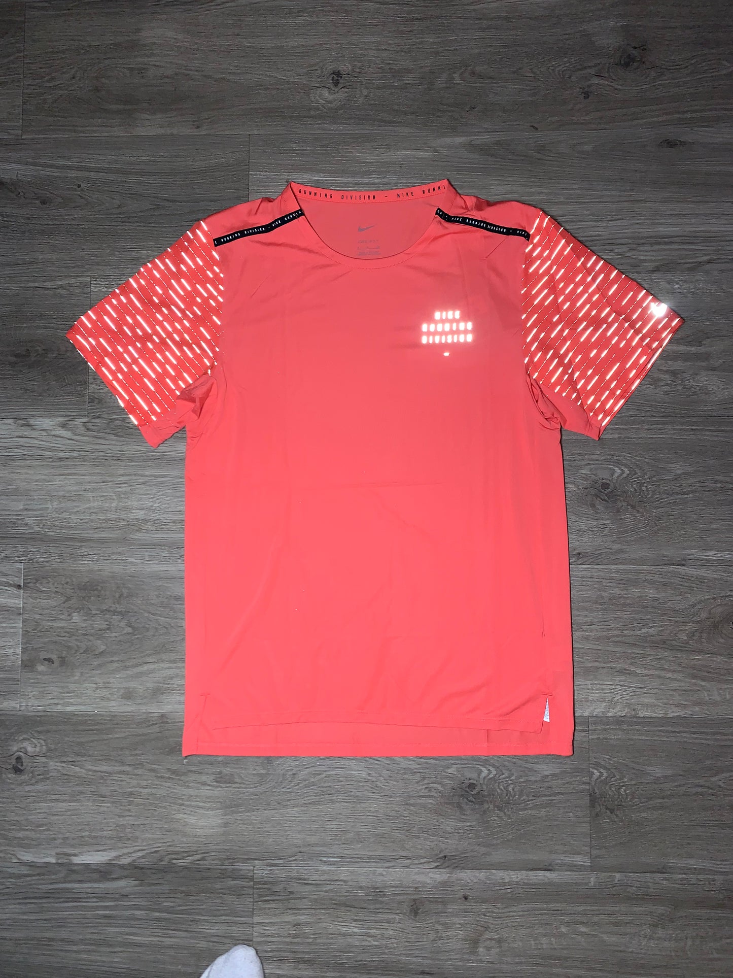 Nike running division t shirt peach